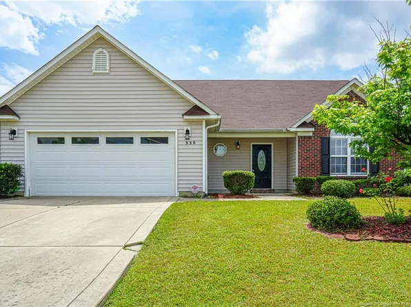 330 Collinwood Dr, Raeford, NC 28376