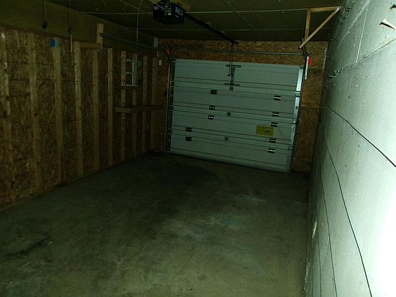 3rd image of 100 Ballard St