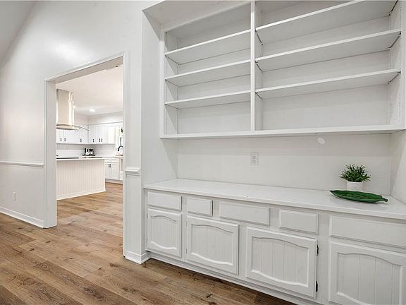 5th image of 5912 Cansler Dr