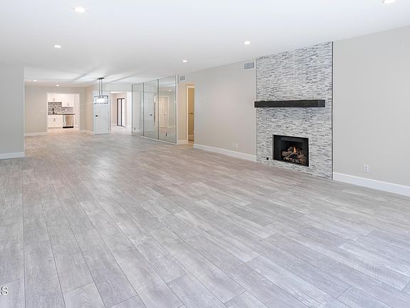 4th image of 5339 Lindley Ave Unit 105