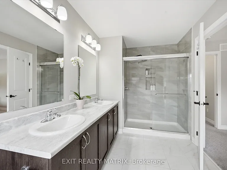 23 Duncanville St — Photo 21