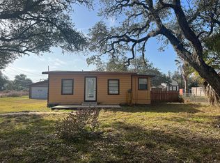 118 Palm St, Rockport, TX 78382