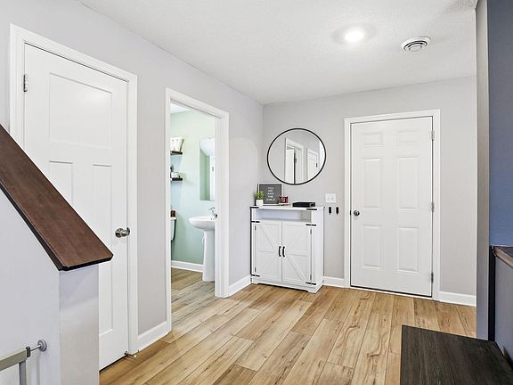 3rd image of 8120 149th Ln NW