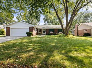3437 Fawnridge Dr, Rockford, IL 61114