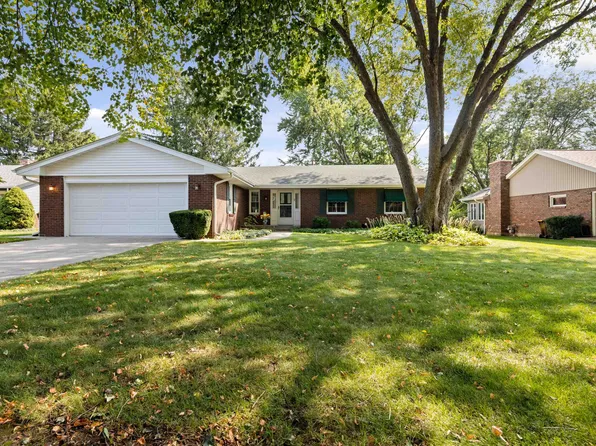 3437 Fawnridge Dr, Rockford, IL 61114