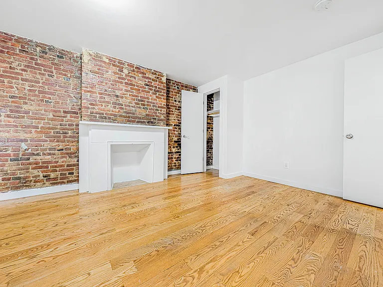 278 Woodbine St #1 — Photo 7