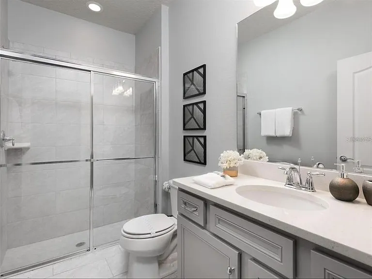 8831 Geneve Ct — Photo 32