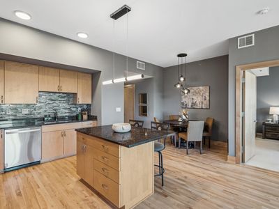 740 Portland Ave #806, Minneapolis, MN, 55415