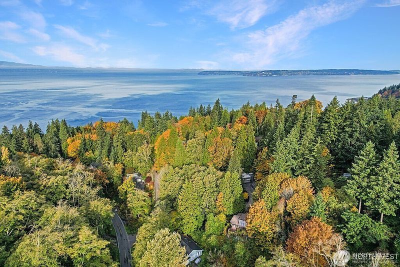 2nd image of 7217 Meadowdale Beach Road