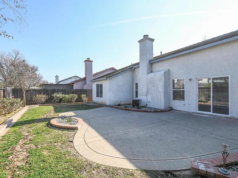 9310 Village Tree Dr — Photo 24