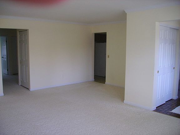 3rd image of 65 Garden Dr