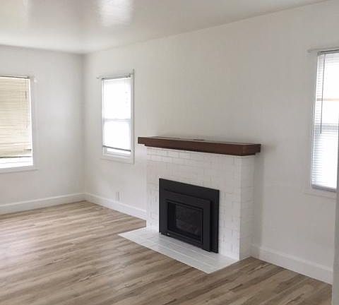 5th image of 930 Mountain View Ave