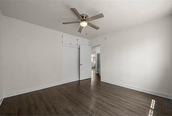 14616-14618 Blythe St #4 — Photo 15