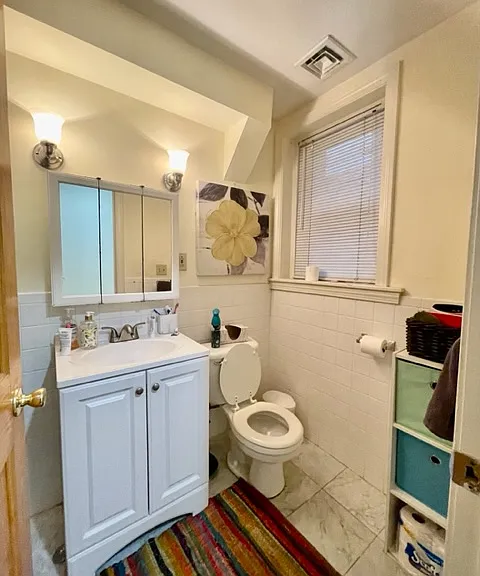 1404 Beacon St #2 — Photo 6