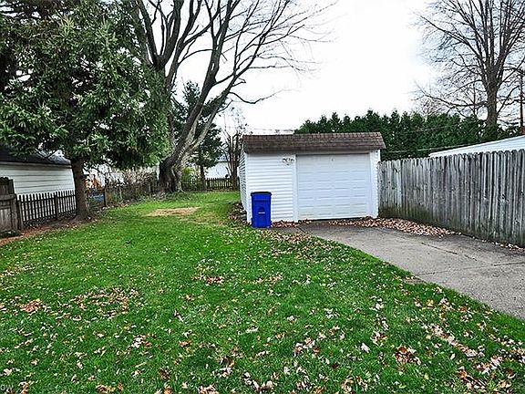 5th image of 14105 Arlis Ave