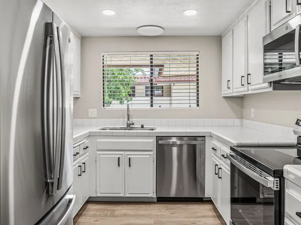 4225 Asher St #40-1, San Diego, CA 92110