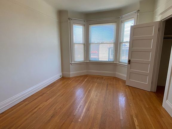 4th image of 457 Spruce St #3600