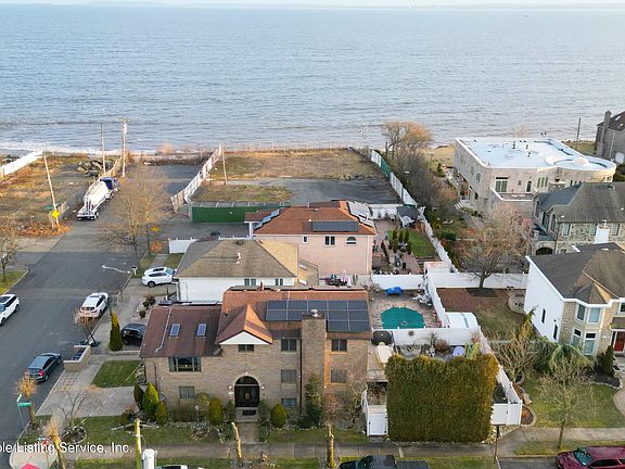 2nd image of 6 Oceanview Ave