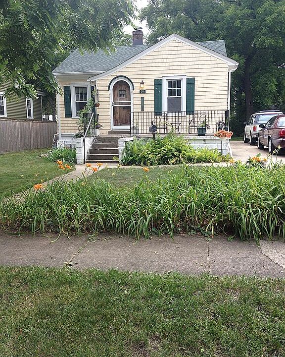 1st image of 244 N Harvard Ave