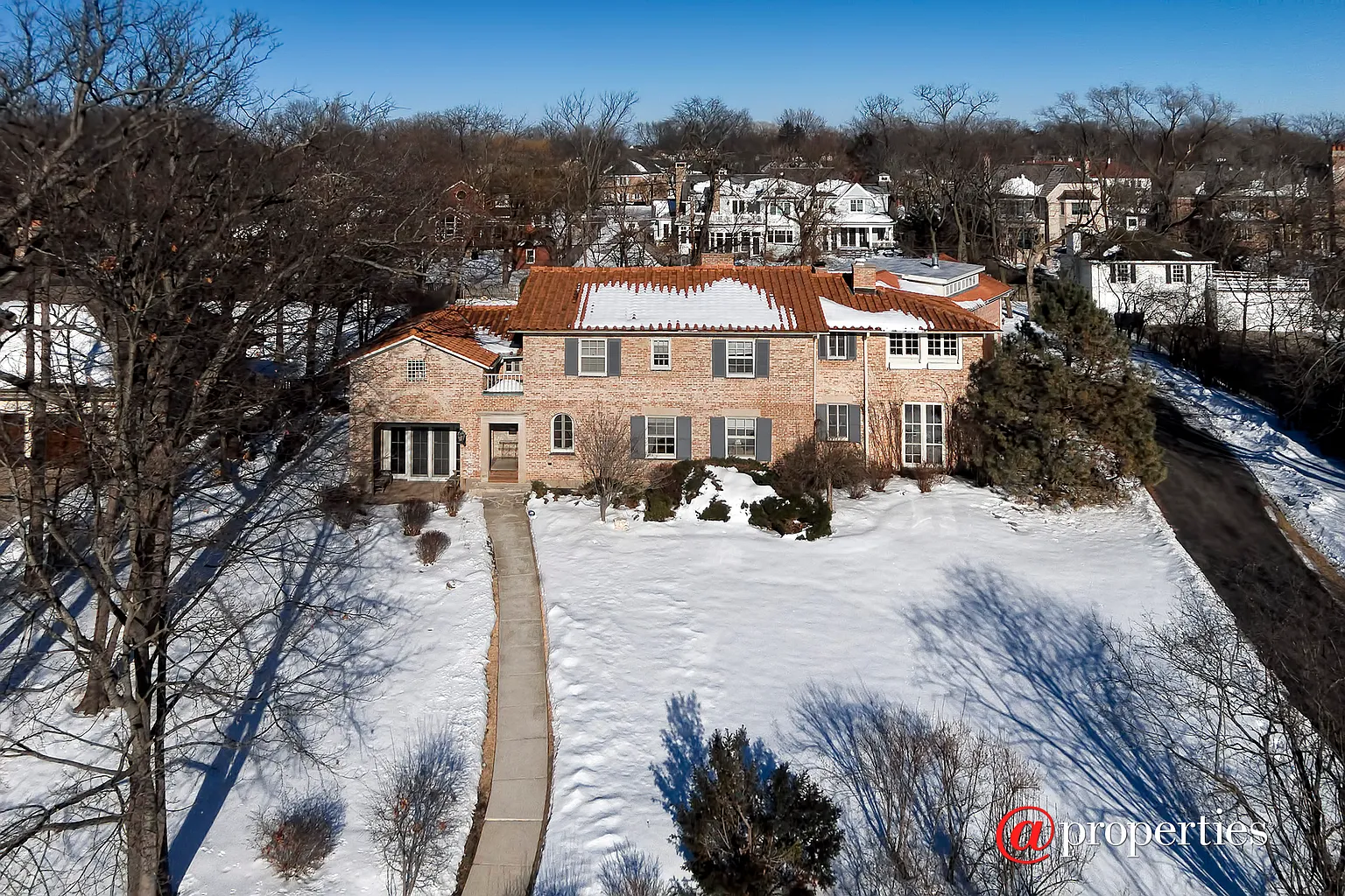803 Bluff St photo 1