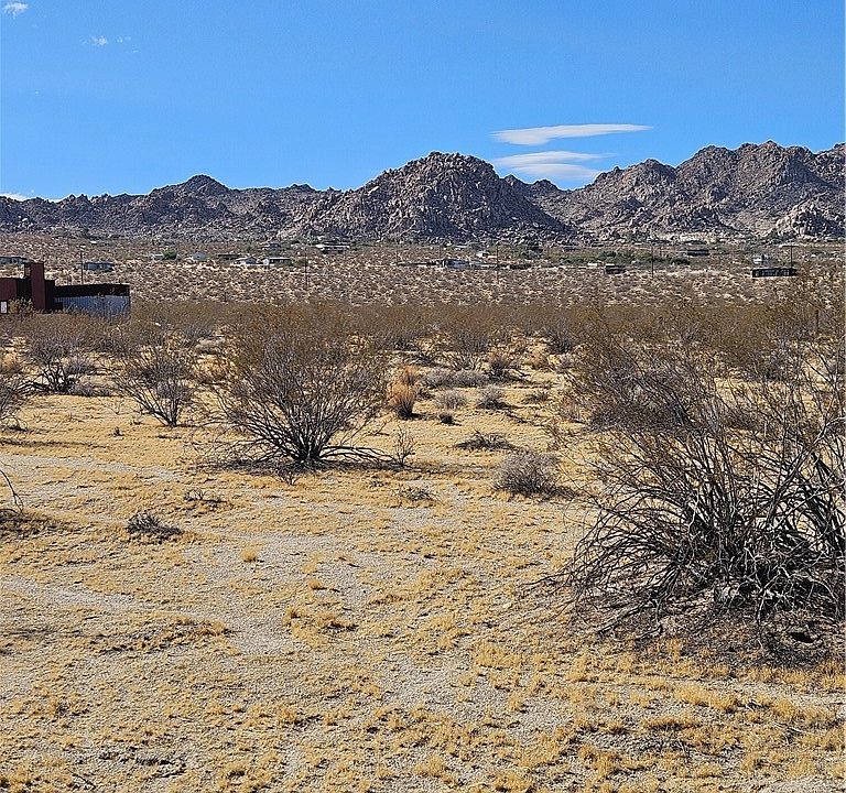 2nd image of 0 Twentynine Palms Hwy
