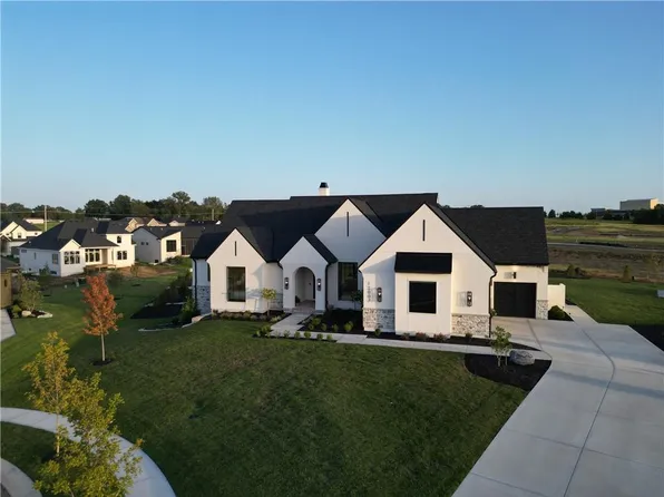 12007 W 173rd Ter, Overland Park, KS 66221