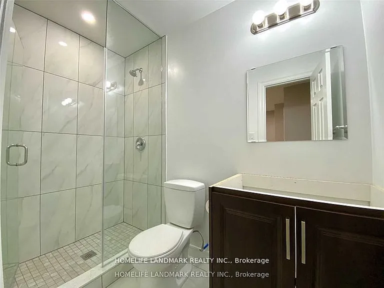 2428 Bloor St W #2 — Photo 4