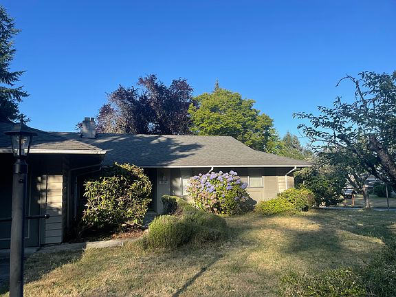 2nd image of 2104 164th Ave NE