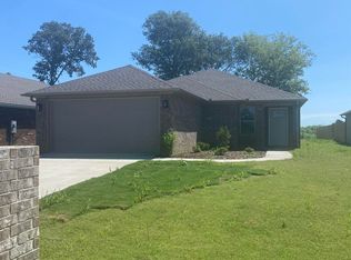 316 Colchester Dr, Jonesboro, AR 72401