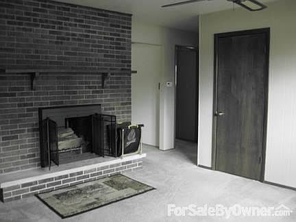 Family Room w/See-Thru Fireplace