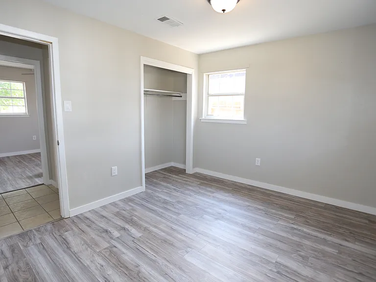 2913 Santa Rosa Ave — Photo 16