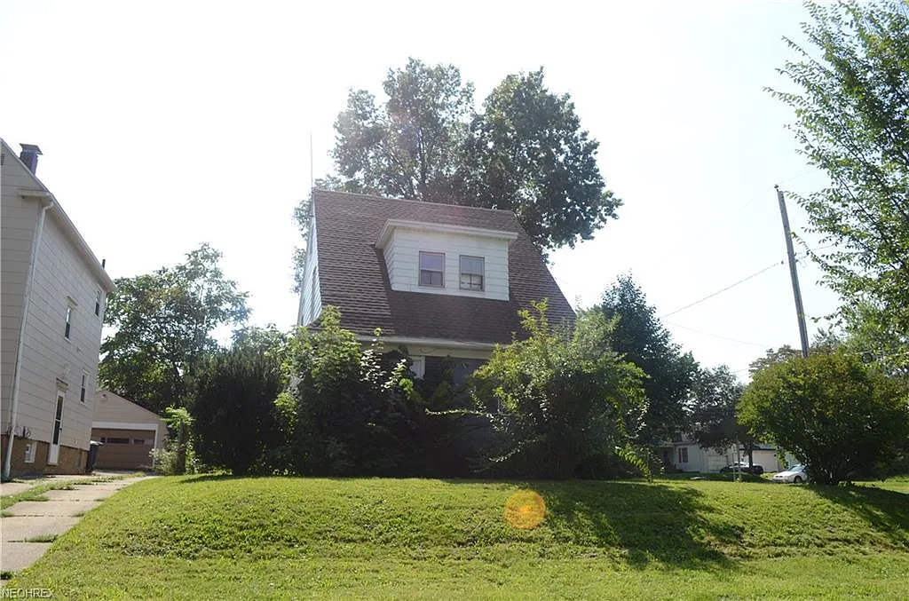 334 N Firestone Blvd photo 1