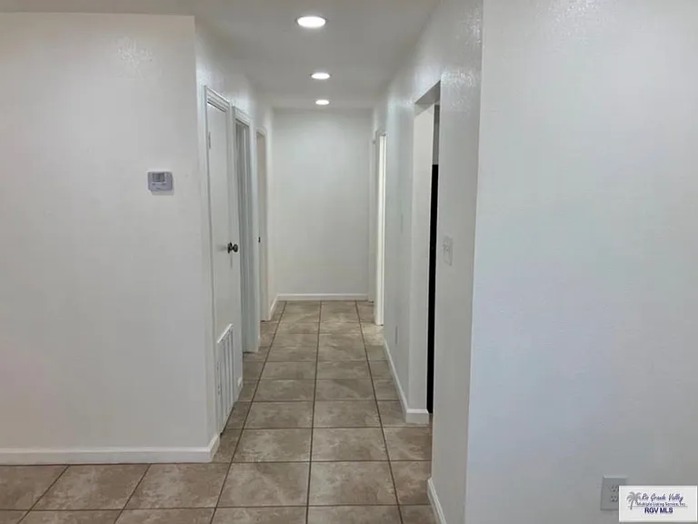 6846 Greystone Dr — Photo 6