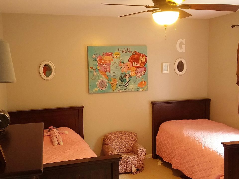 2nd image of 7075 Valley Park Dr