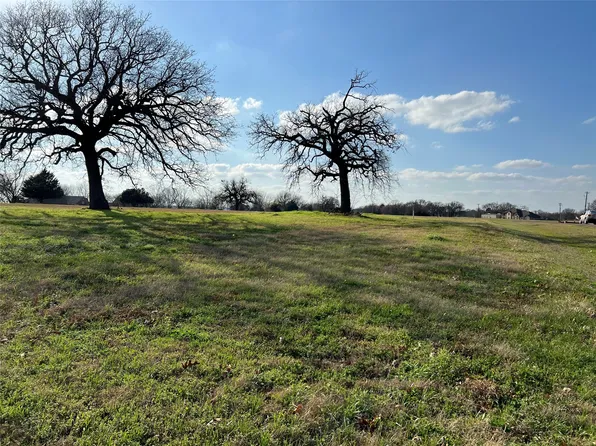 75 Tonkawa Trl, Corsicana, TX 75109