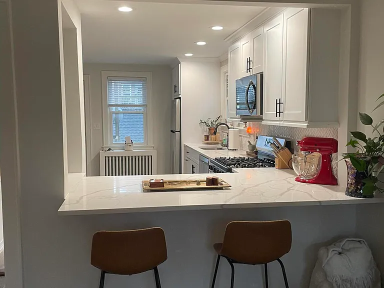 60 Weaver St #2 — Photo 6