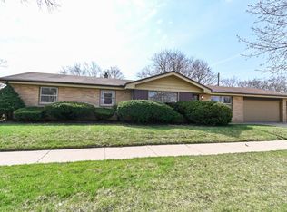 8909 W Palmetto Ave, Milwaukee, WI 53225