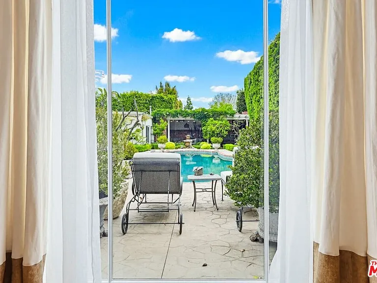 516 S Rimpau Blvd — Photo 15