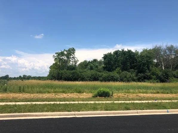 1650 Montclair Pl, Fort Atkinson, WI 53538