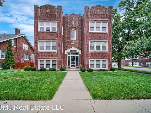 3rd image of 1747-49 Davis Ave #3