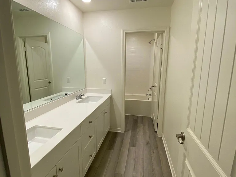 6049 Sendero Ave — Photo 7