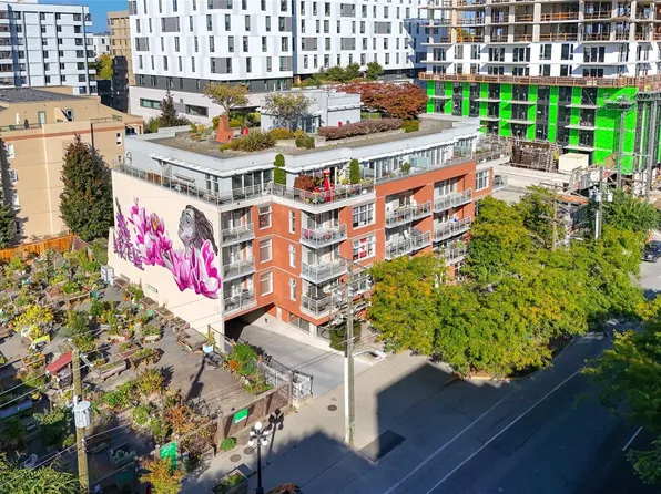 1030 Yates St #505, Victoria, BC V8V 5A7