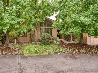 2540 Cedar Links Dr, Medford, OR