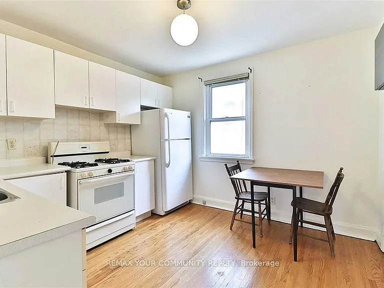 6 Lennox St #2 — Photo 1