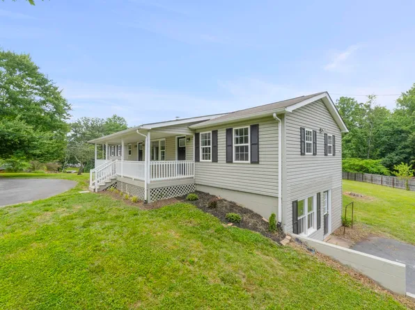 1035 Preddy Creek Dr, Barboursville, VA 22923