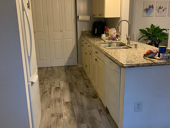 2nd image of 1025 Spring Meadow Dr Floor 1025