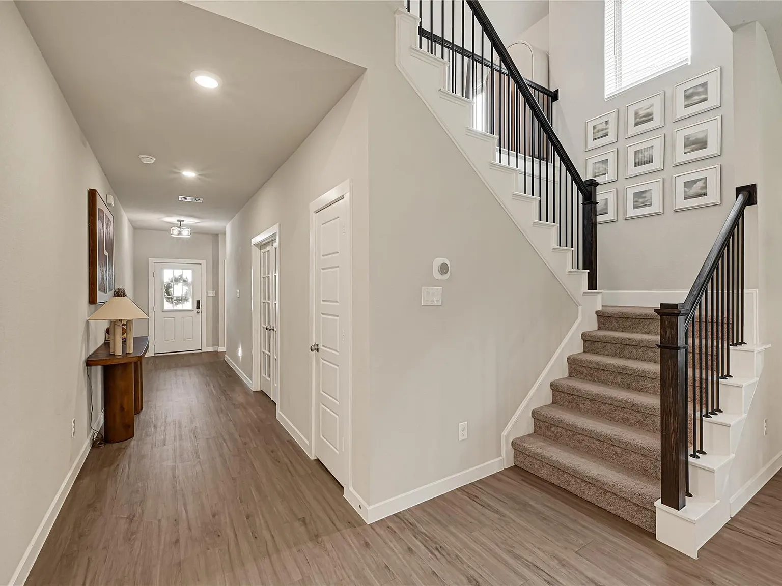 4 bed, 3.0 bath, 2790 sqft, $3,700 — Photo 3
