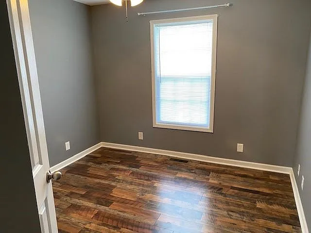 3534 Southwood Dr — Photo 16