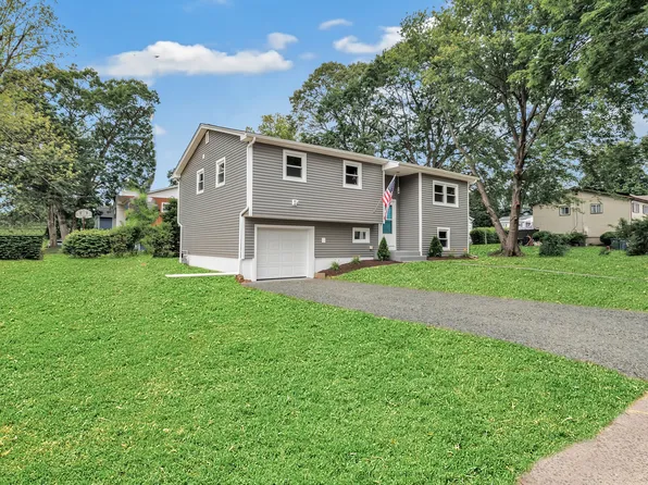 73 Dest Drive, Hamden, CT 06518