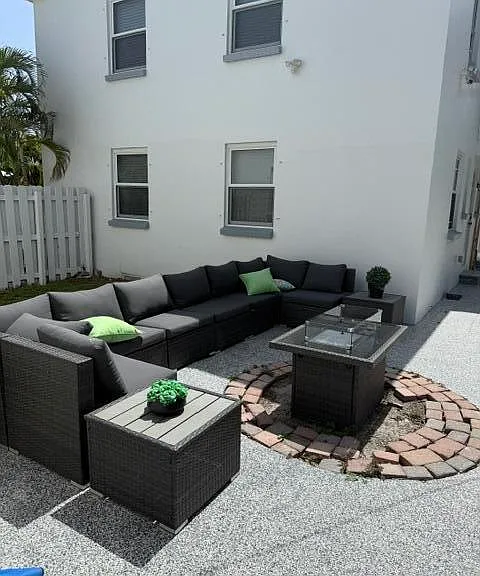 717 2nd Ave S #5 — Photo 2